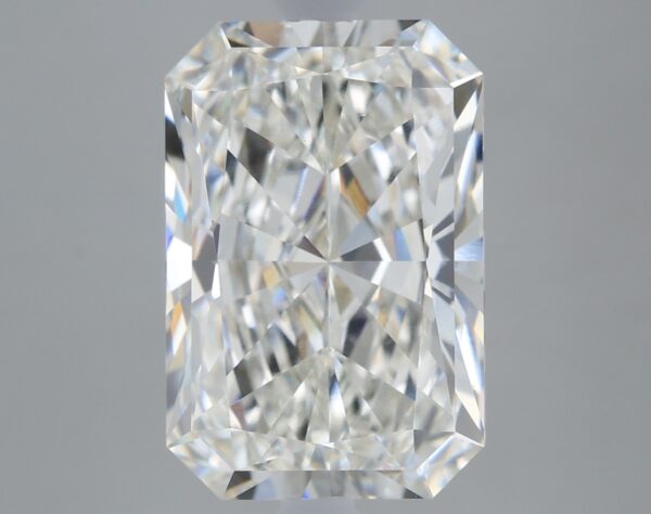 3.15 carat, G colour, VVS2 clarity, Radiant shape, Lab Grown Diamond.