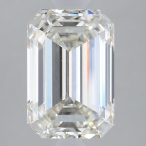 2.69 carat, G colour, VS1 clarity, Emerald shape, Lab Grown Diamond.