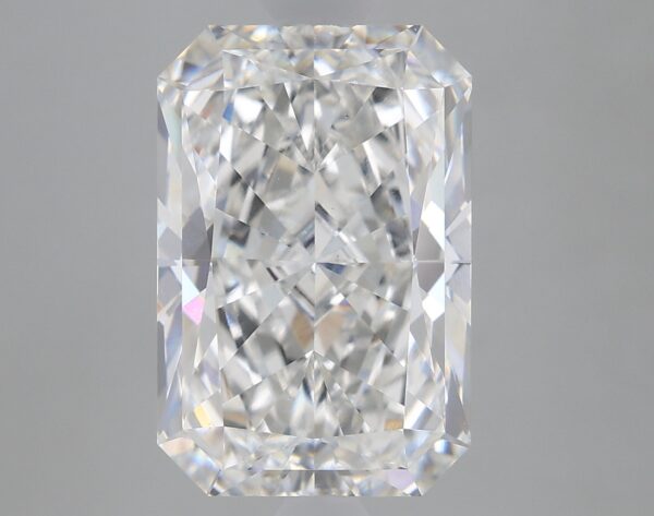 3.01 carat, E colour, VS1 clarity, Radiant shape, Lab Grown Diamond.