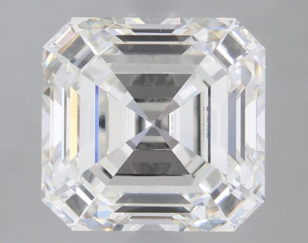 2.63 carat, G colour, VVS2 clarity, Asscher shape, Lab Grown Diamond.