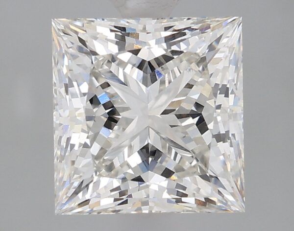 1.77 carat, G colour, VS2 clarity, Princess shape, Lab Grown Diamond.