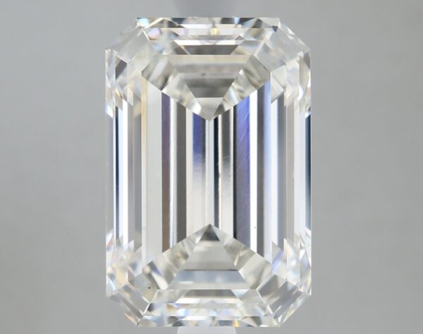 4.19 carat, G colour, VS1 clarity, Emerald shape, Lab Grown Diamond.