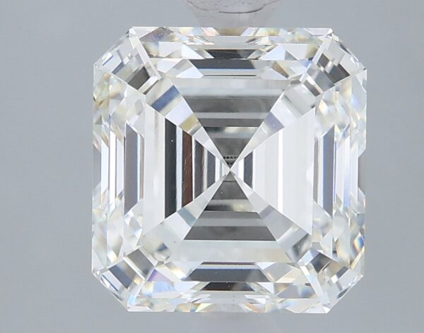 2.15 carat, G colour, VVS2 clarity, Asscher shape, Lab Grown Diamond.