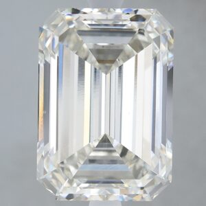 4.96 carat, H colour, VS1 clarity, Emerald shape, Lab Grown Diamond.