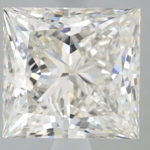 3.32 carat, H colour, VS1 clarity, Princess shape, Lab Grown Diamond.