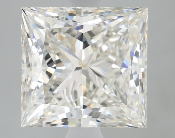 3.32 carat, H colour, VS1 clarity, Princess shape, Lab Grown Diamond.