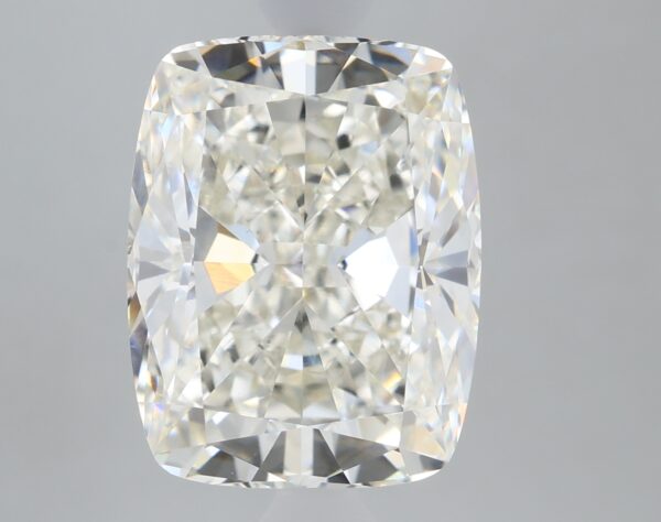 4.16 carat, H colour, VS1 clarity, Cushion shape, Lab Grown Diamond.