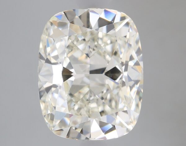 3.57 carat, H colour, VVS2 clarity, Cushion shape, Lab Grown Diamond.