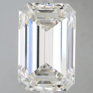 6.06 carat, H colour, VS1 clarity, Emerald shape, Lab Grown Diamond.