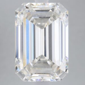 5.7 carat, H colour, VS2 clarity, Emerald shape, Lab Grown Diamond.