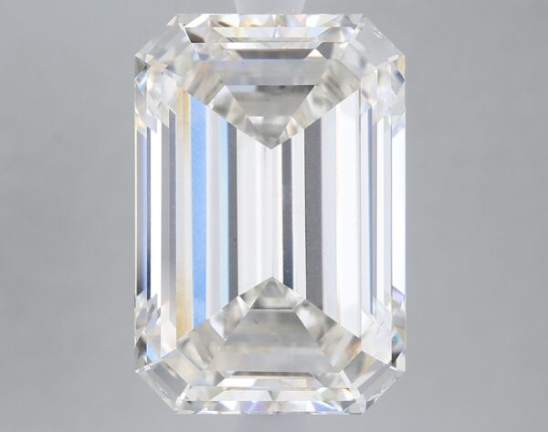 5.7 carat, H colour, VS2 clarity, Emerald shape, Lab Grown Diamond.