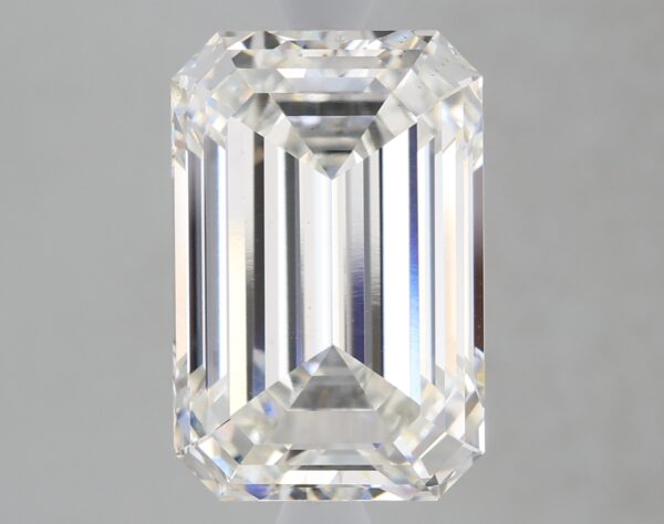 5.22 carat, F colour, VS2 clarity, Emerald shape, Lab Grown Diamond.