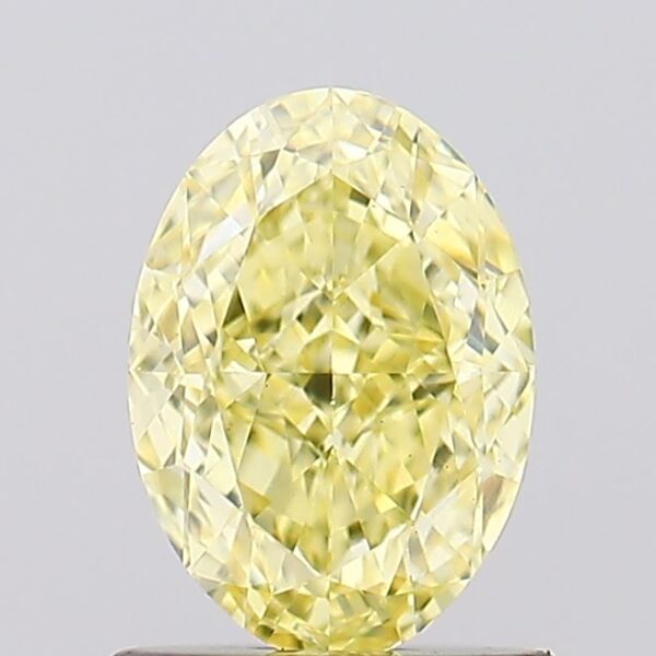 1.05 carat,  colour, VS1 clarity, Oval shape, Lab Grown Diamond.
