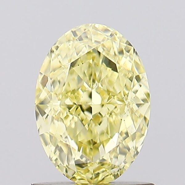 1.08 carat,  colour, VS1 clarity, Oval shape, Lab Grown Diamond.