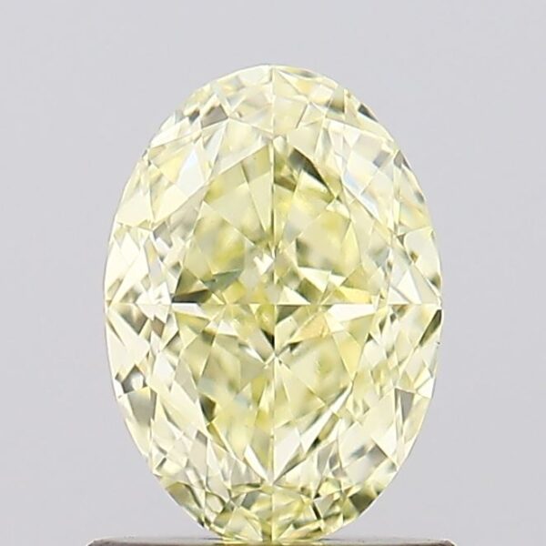 1.09 carat,  colour, VVS2 clarity, Oval shape, Lab Grown Diamond.