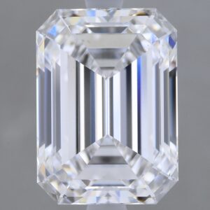 2.81 carat, D colour, VS1 clarity, Emerald shape, Lab Grown Diamond.