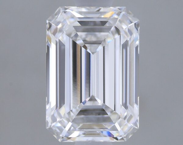 1.06 carat, D colour, IF clarity, Emerald shape, Lab Grown Diamond.