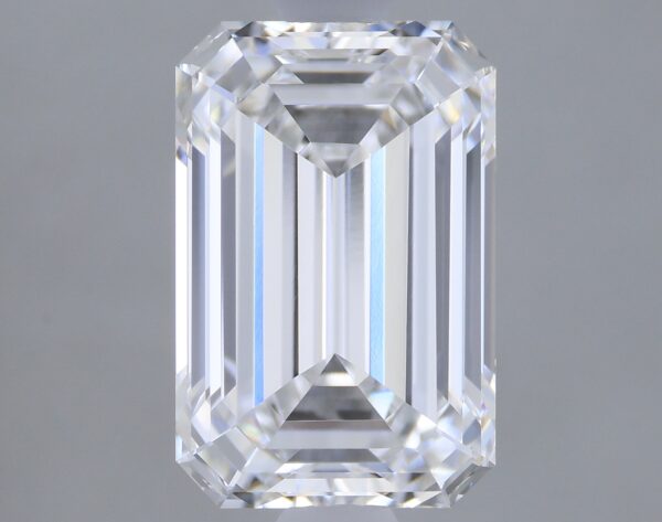 1.57 carat, D colour, VVS1 clarity, Emerald shape, Lab Grown Diamond.