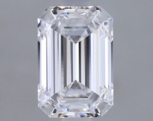 1.09 carat, D colour, VVS2 clarity, Emerald shape, Lab Grown Diamond.