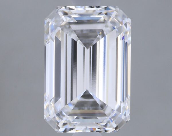 2.1 carat, D colour, VVS2 clarity, Emerald shape, Lab Grown Diamond.