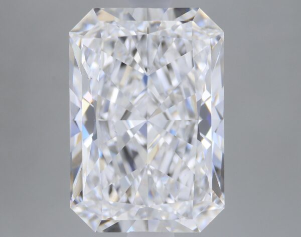 3.11 carat, D colour, VS1 clarity, Radiant shape, Lab Grown Diamond.