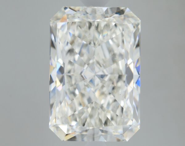 5.5 carat, G colour, VS2 clarity, Radiant shape, Lab Grown Diamond.