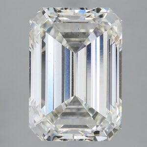 3.21 carat, H colour, VS1 clarity, Emerald shape, Lab Grown Diamond.
