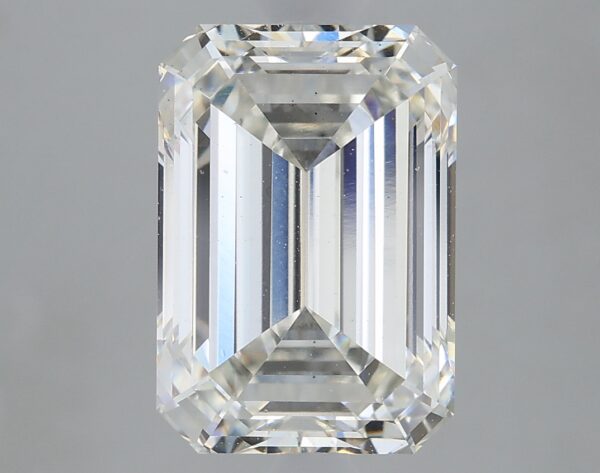 3.21 carat, H colour, VS1 clarity, Emerald shape, Lab Grown Diamond.