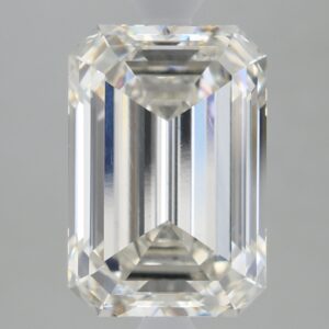 3.13 carat, H colour, VS1 clarity, Emerald shape, Lab Grown Diamond.