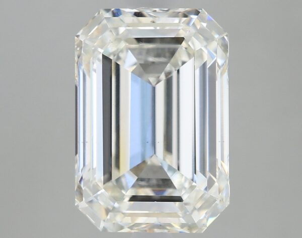 3.13 carat, H colour, VS1 clarity, Emerald shape, Lab Grown Diamond.