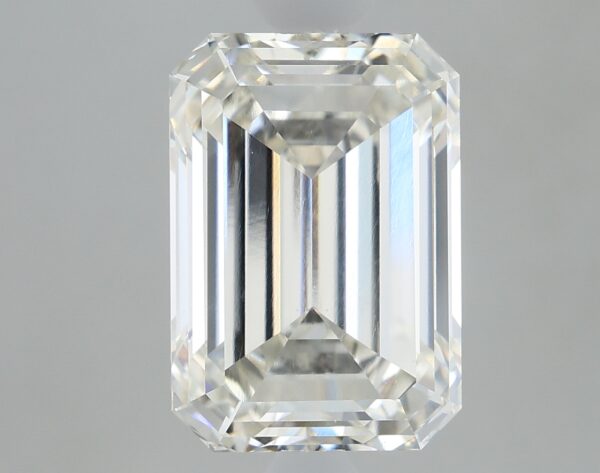 3.18 carat, H colour, VS1 clarity, Emerald shape, Lab Grown Diamond.