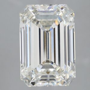 3.16 carat, H colour, VS1 clarity, Emerald shape, Lab Grown Diamond.