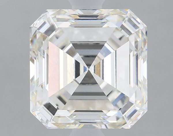 2.15 carat, H colour, VS1 clarity, Asscher shape, Lab Grown Diamond.