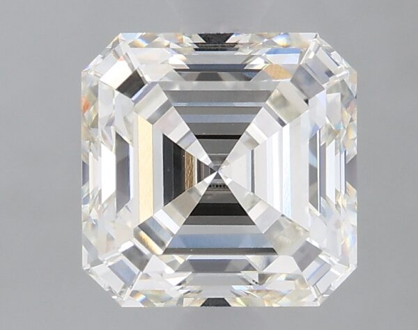 1.69 carat, H colour, VVS2 clarity, Asscher shape, Lab Grown Diamond.