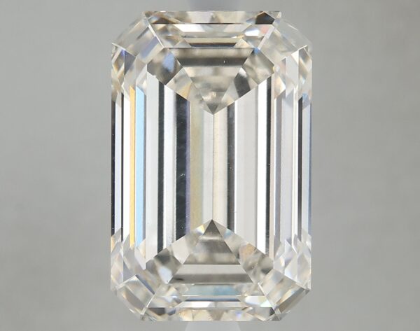 5.74 carat, H colour, VS1 clarity, Emerald shape, Lab Grown Diamond.