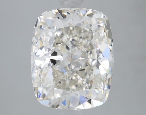 3.09 carat, H colour, VS1 clarity, Cushion shape, Lab Grown Diamond.