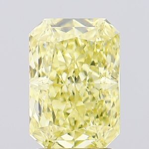 2.8 carat,  colour, VVS2 clarity, Radiant shape, Lab Grown Diamond.